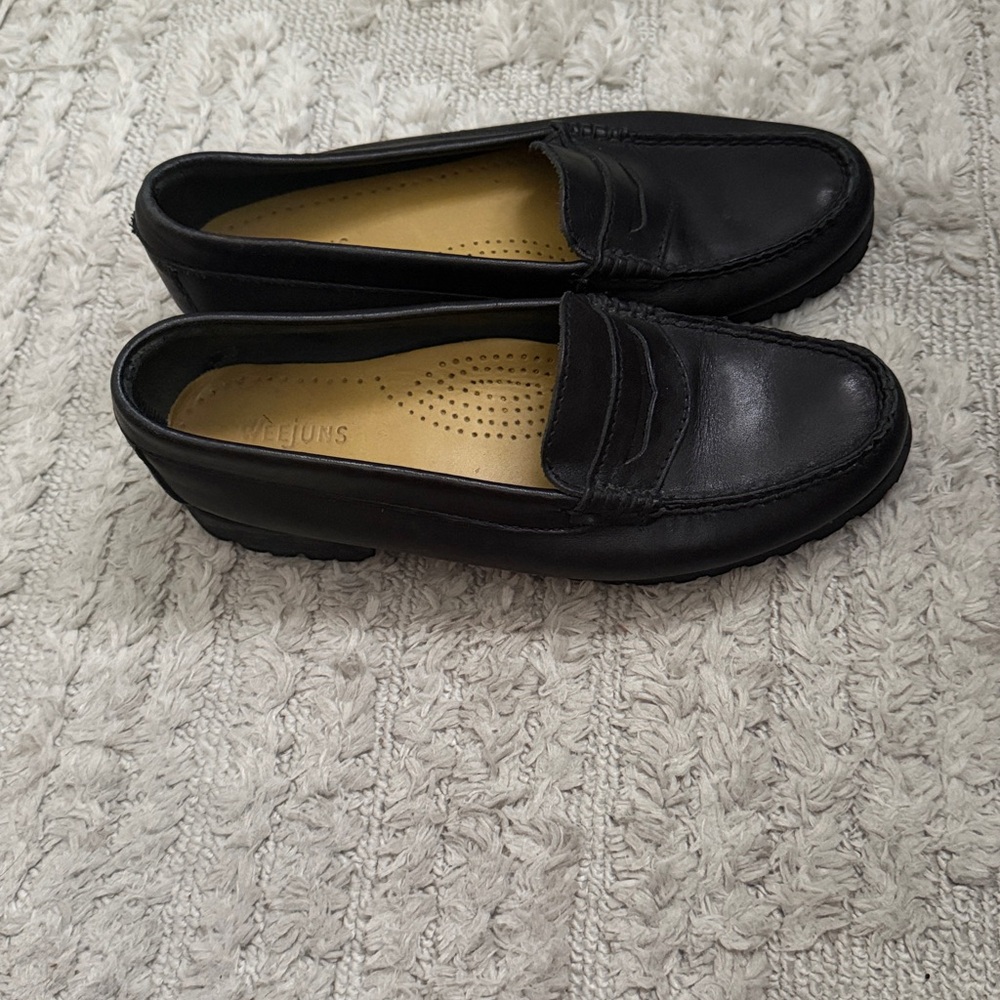 G.H. Bass Black Leather Penny Loafers Weejuns size 7.5